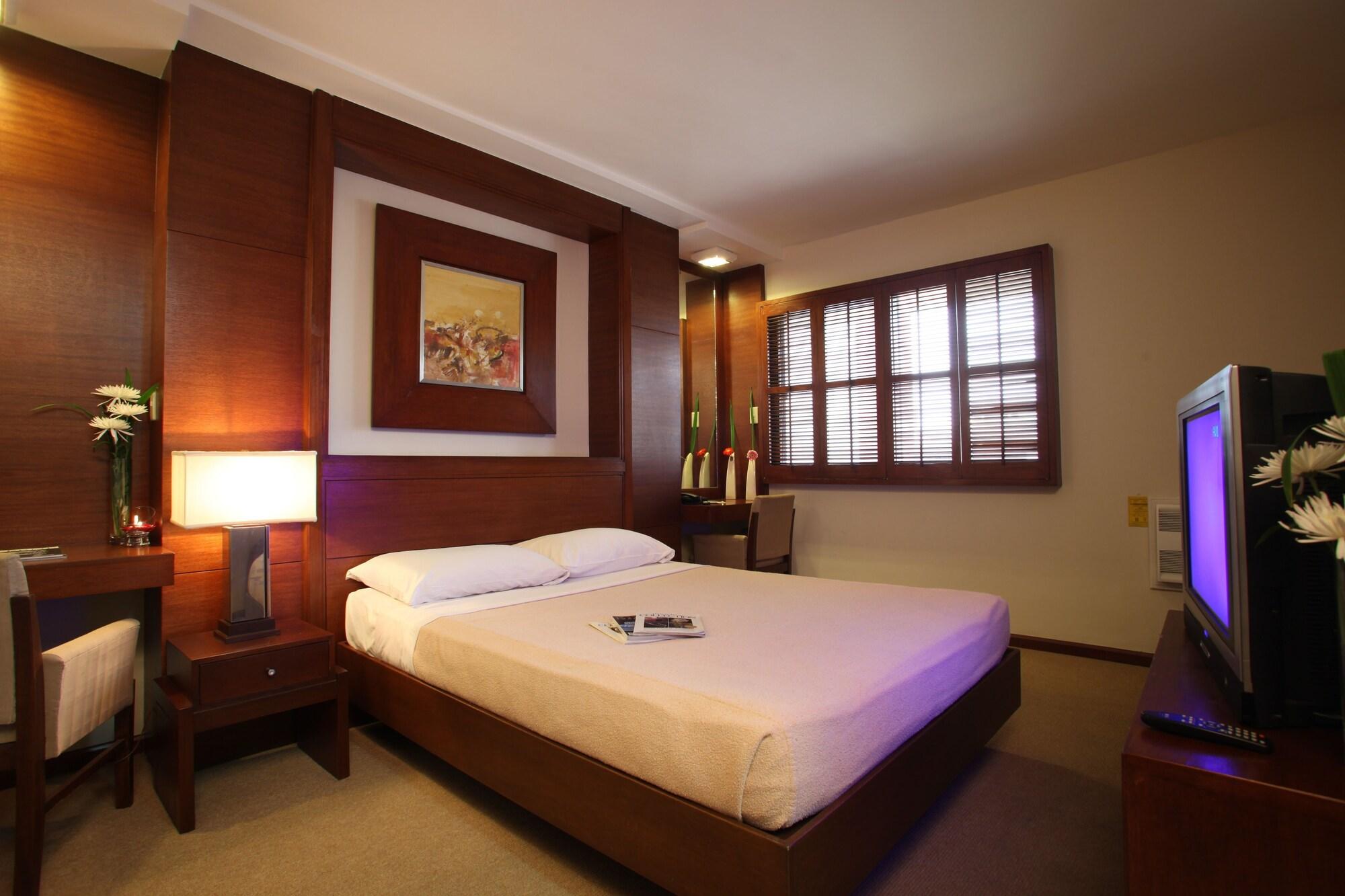 Amorsolo Mansion Hotel Makati City Bagian luar foto