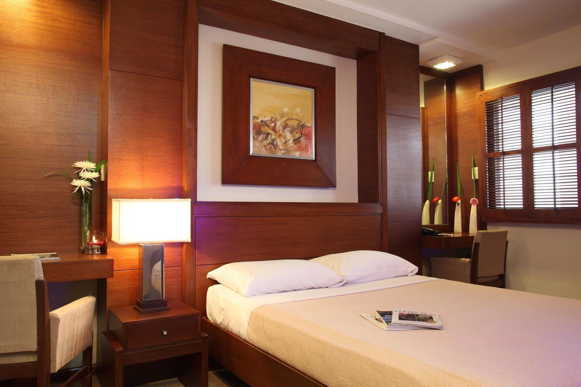 Amorsolo Mansion Hotel Makati City Bagian luar foto