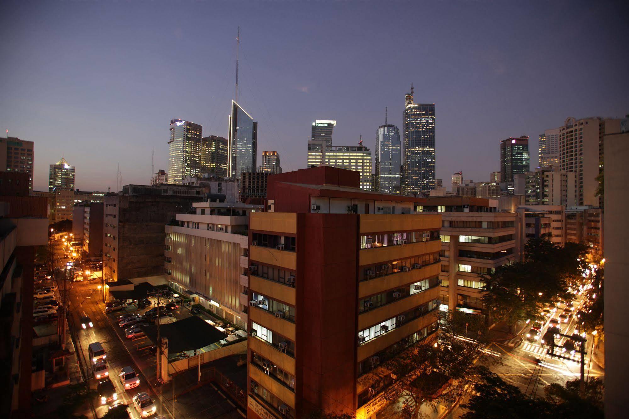 Amorsolo Mansion Hotel Makati City Bagian luar foto